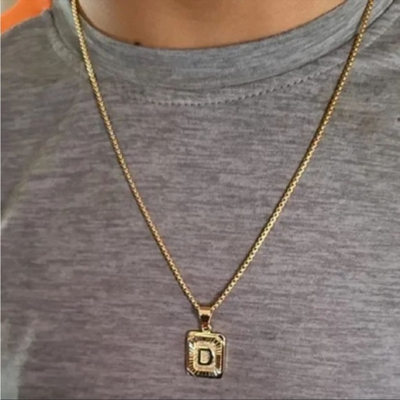 New 22” Men’s Gold Initial Letter Necklace - Picture 7 of 10